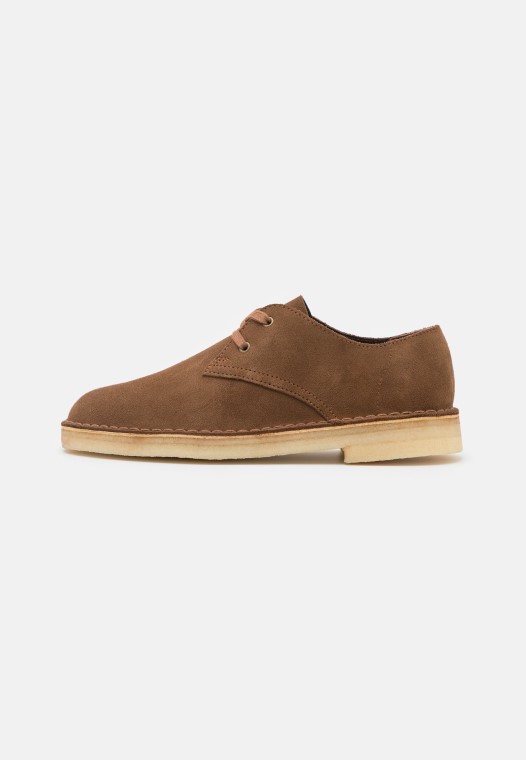 Desierto Khan Casual Con Cordones Cola Clarks