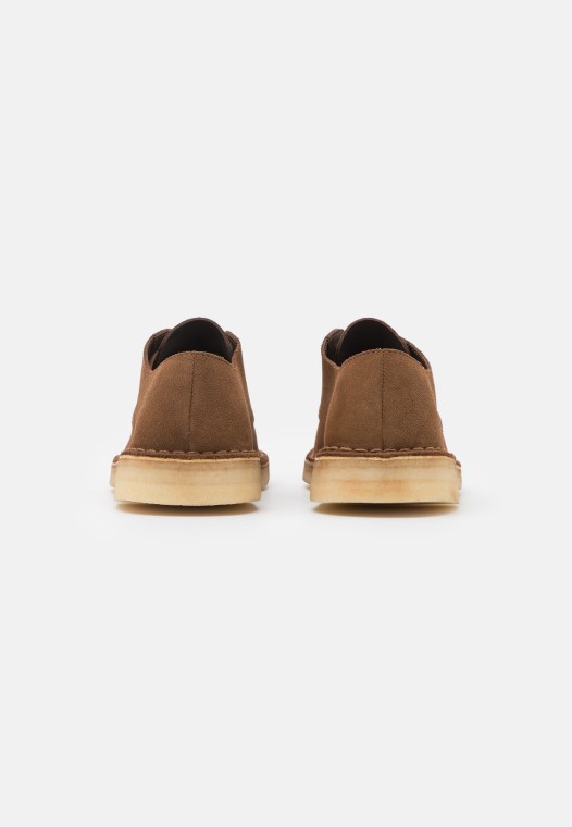 Desierto Khan Casual Con Cordones Cola Clarks