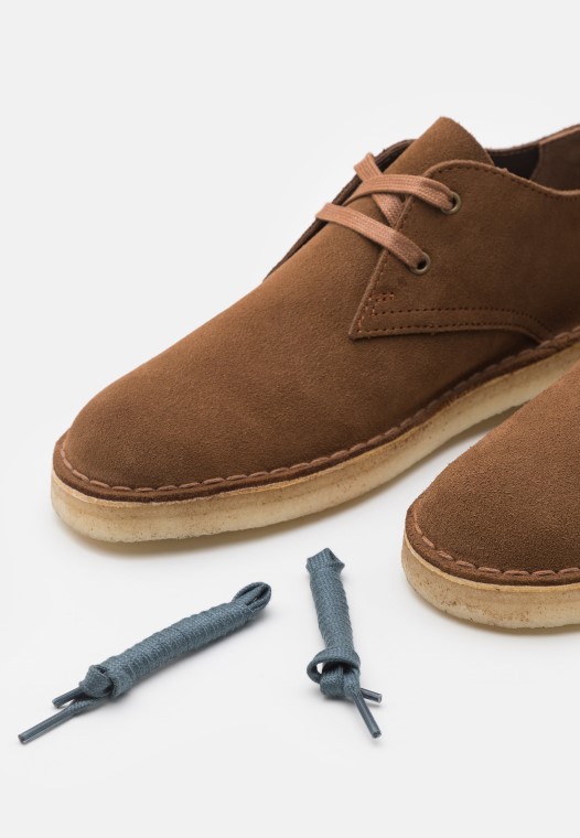 Desierto Khan Casual Con Cordones Cola Clarks