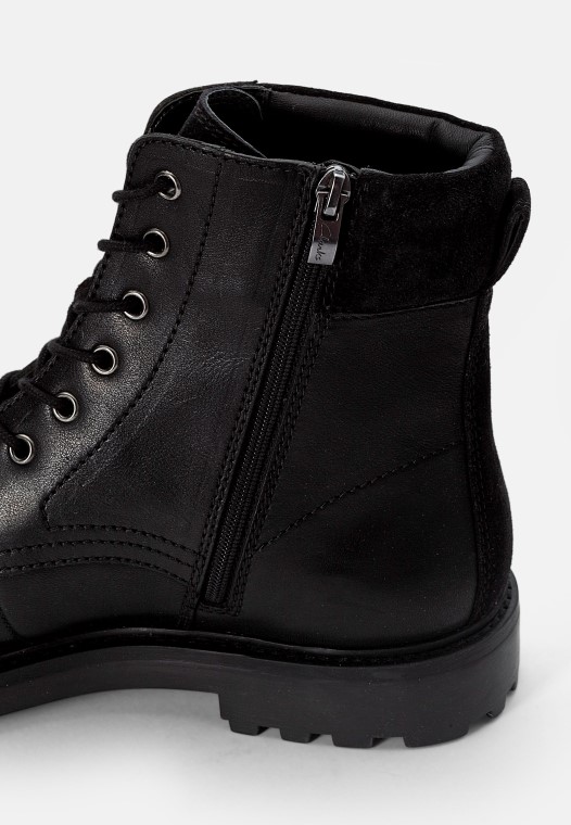 Botines Con Cordones Chard Negro Clarks