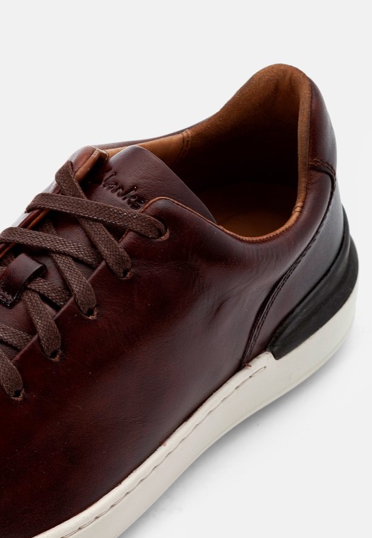 Zapatillas Clarks Court Lite Con Cordones Tostado Oscuro