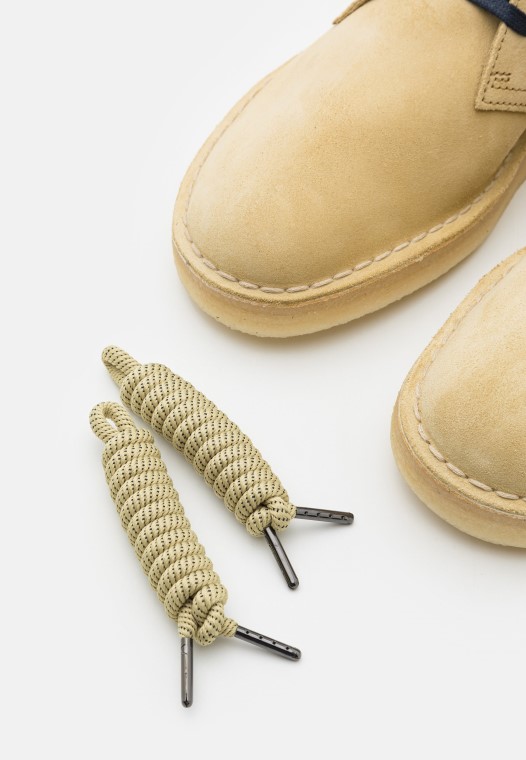Desierto Carbón Casual Con Cordones Clarks Arce