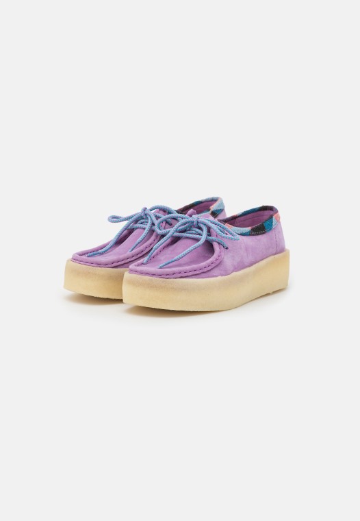 Zapatillas Sin Cordones De Copa Wallabee Violeta Claro Clarks