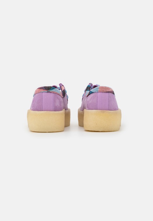 Zapatillas Sin Cordones De Copa Wallabee Violeta Claro Clarks